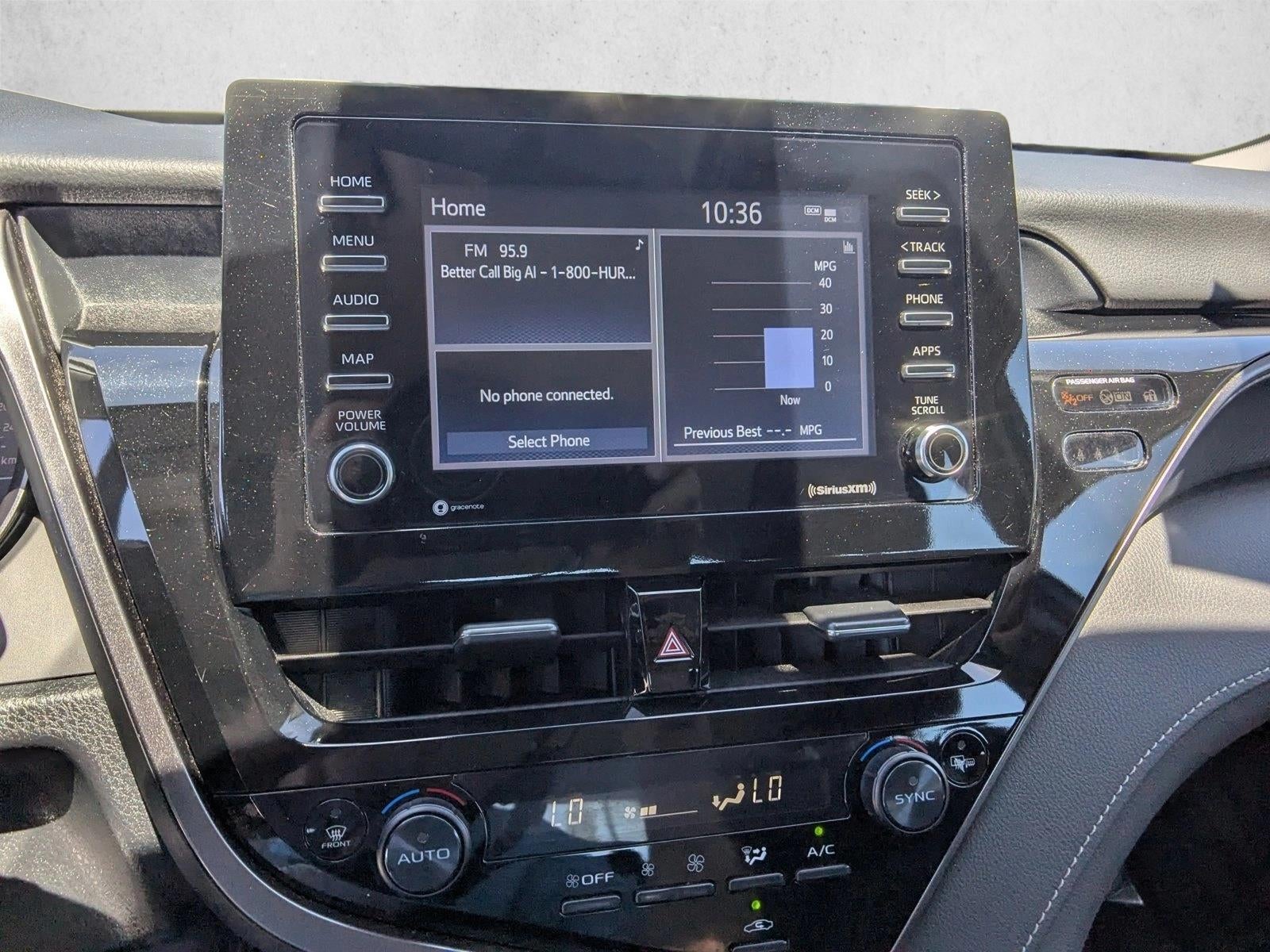 2024 Toyota Camry SE Auto (SE)