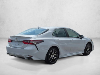 2024 Toyota Camry SE Auto (Natl)