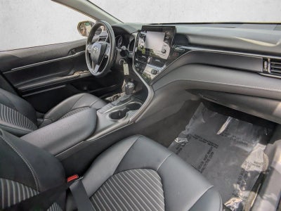 2024 Toyota Camry SE Auto (SE)