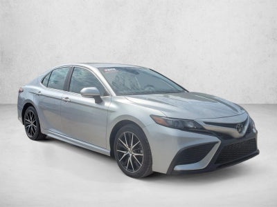 2024 Toyota Camry SE Auto (SE)