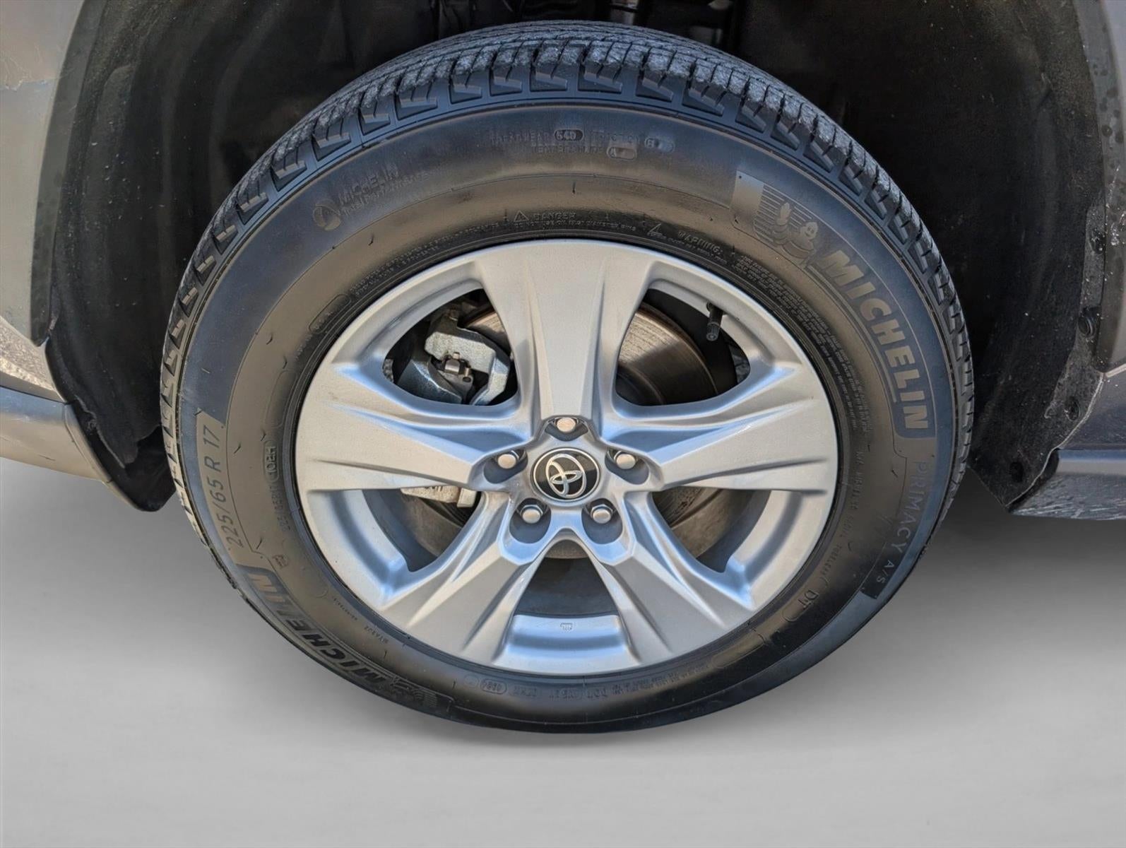 2025 Toyota RAV4 Hybrid LE AWD (Natl)