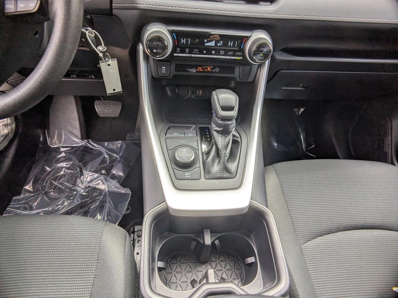 2025 Toyota RAV4 Hybrid LE AWD (Natl)