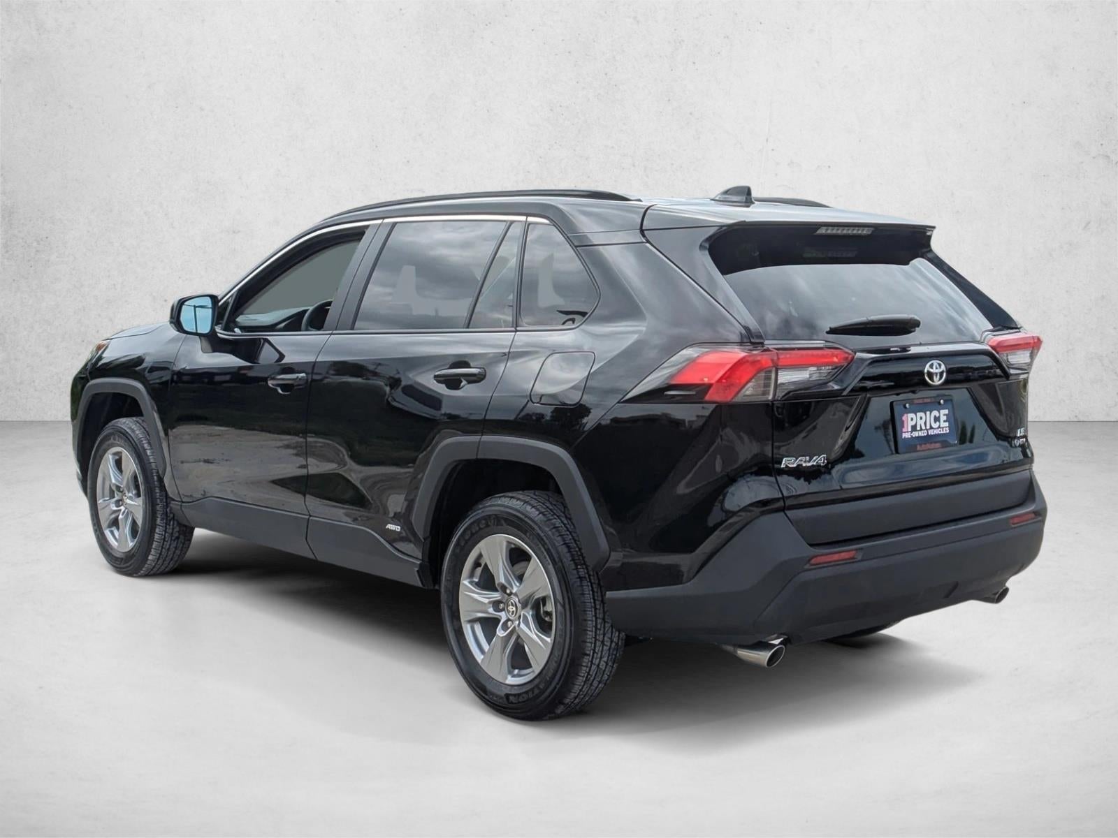 2025 Toyota RAV4 Hybrid LE AWD (Natl)