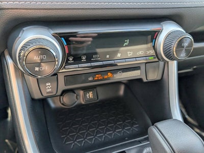 2025 Toyota RAV4 Hybrid LE AWD (Natl)