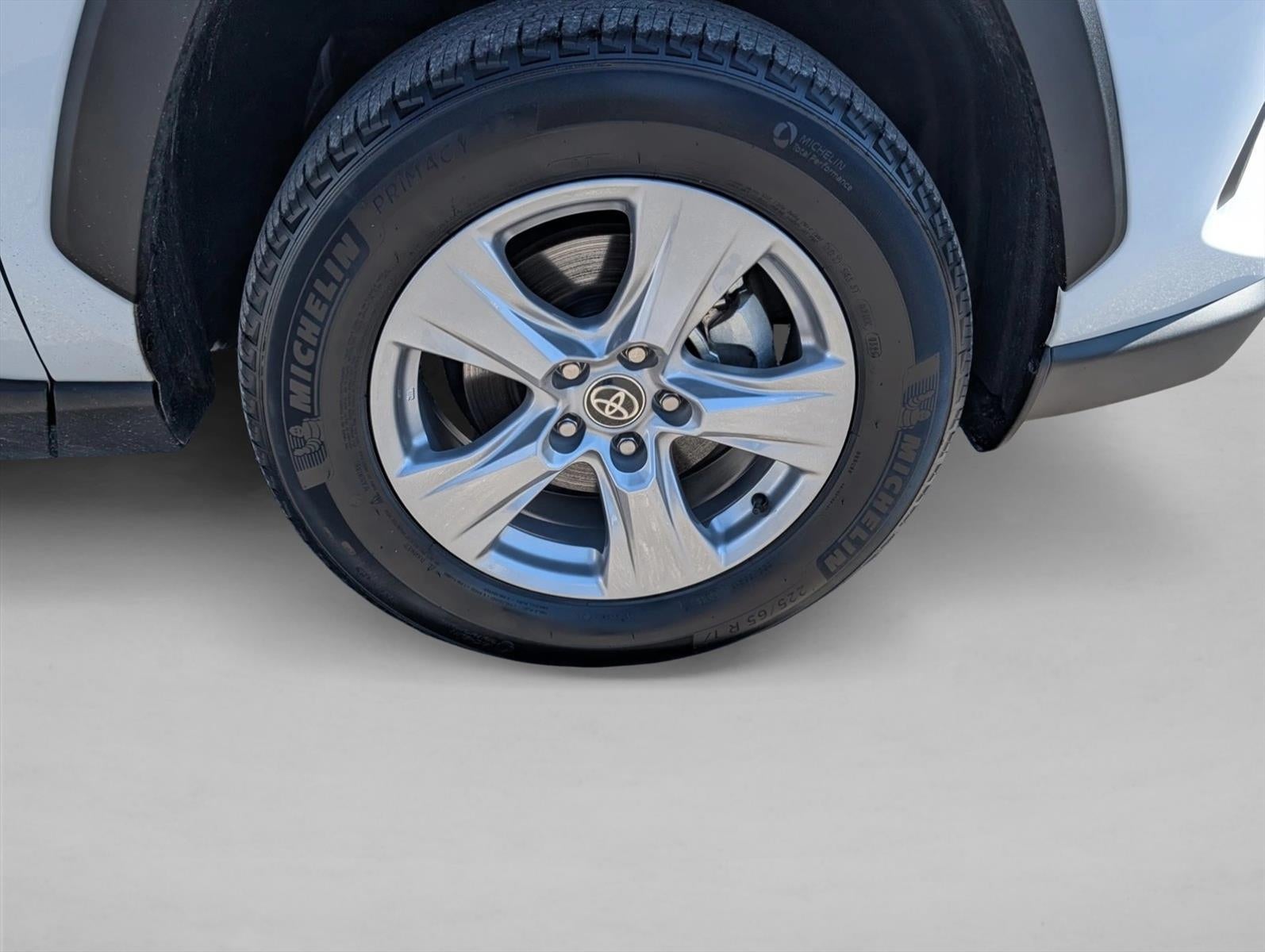 2025 Toyota RAV4 Hybrid LE AWD (Natl)