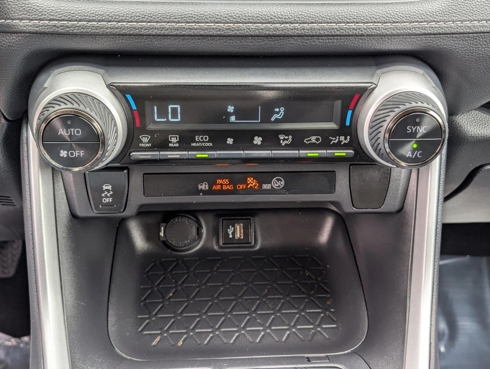 2025 Toyota RAV4 Hybrid LE AWD (Natl)