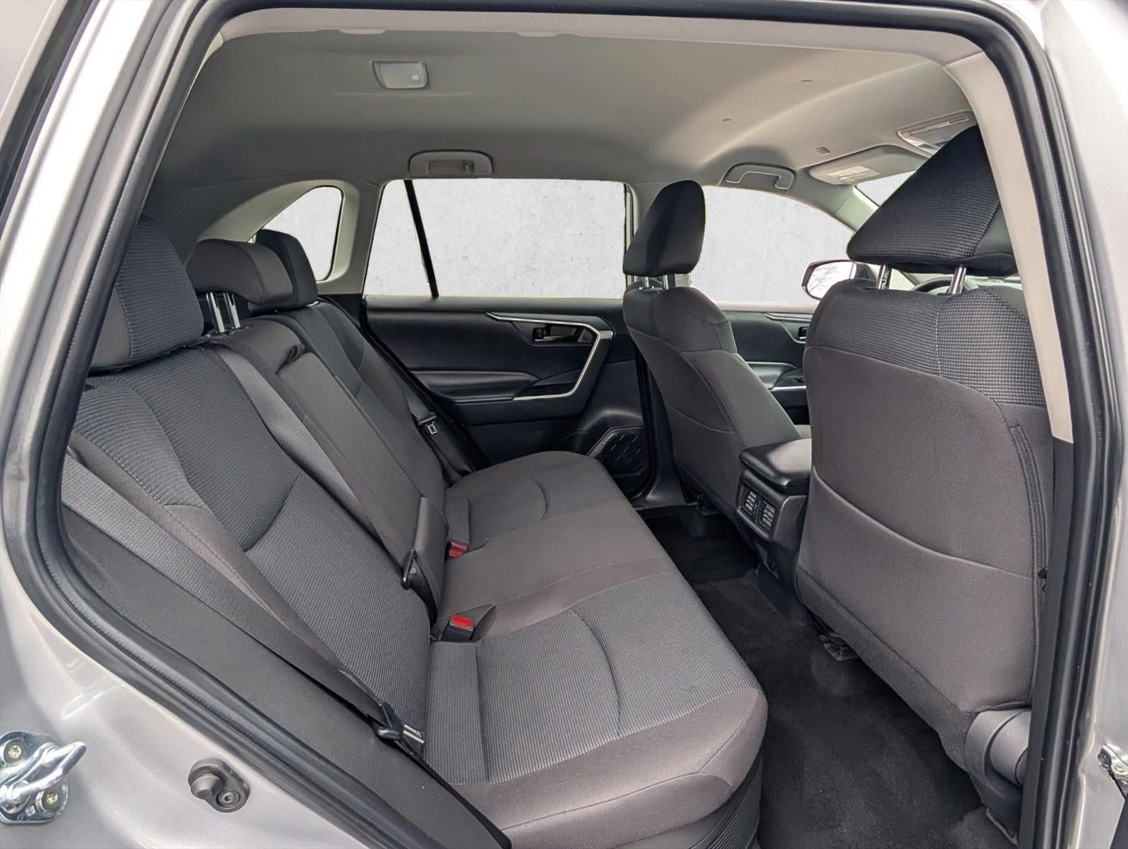 2025 Toyota RAV4 Hybrid LE AWD (Natl)
