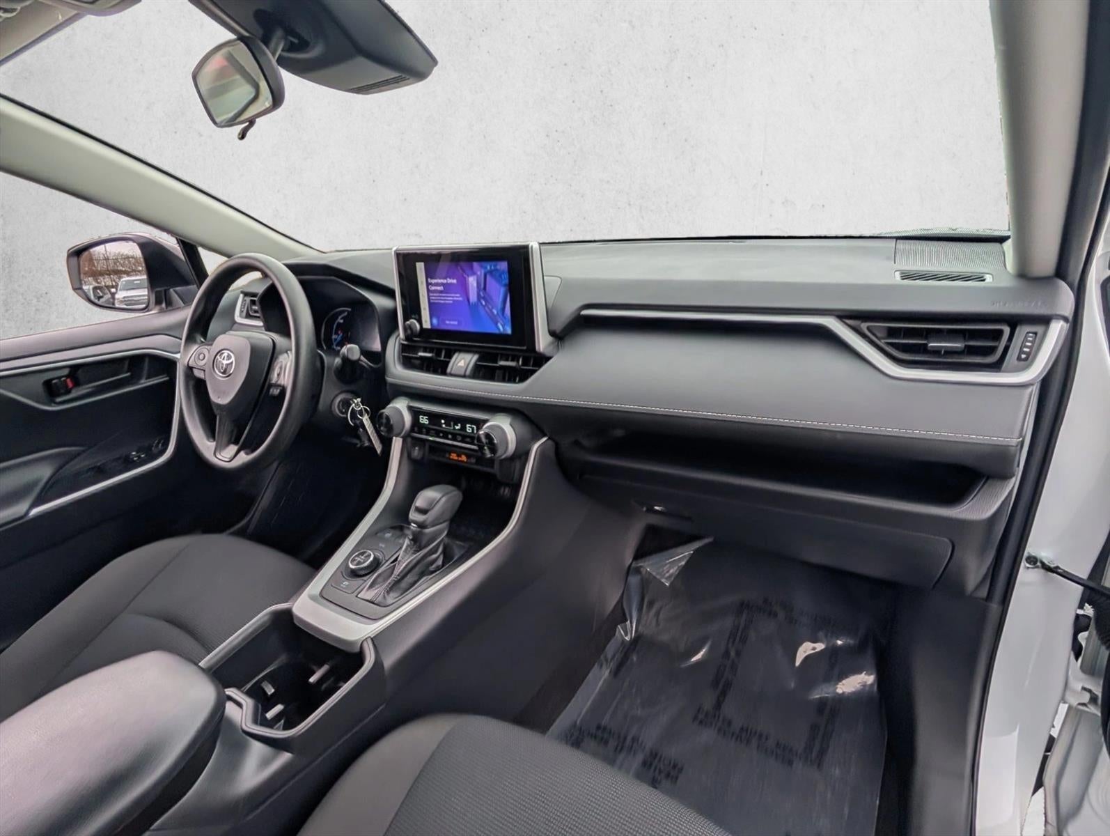 2025 Toyota RAV4 Hybrid LE AWD (Natl)