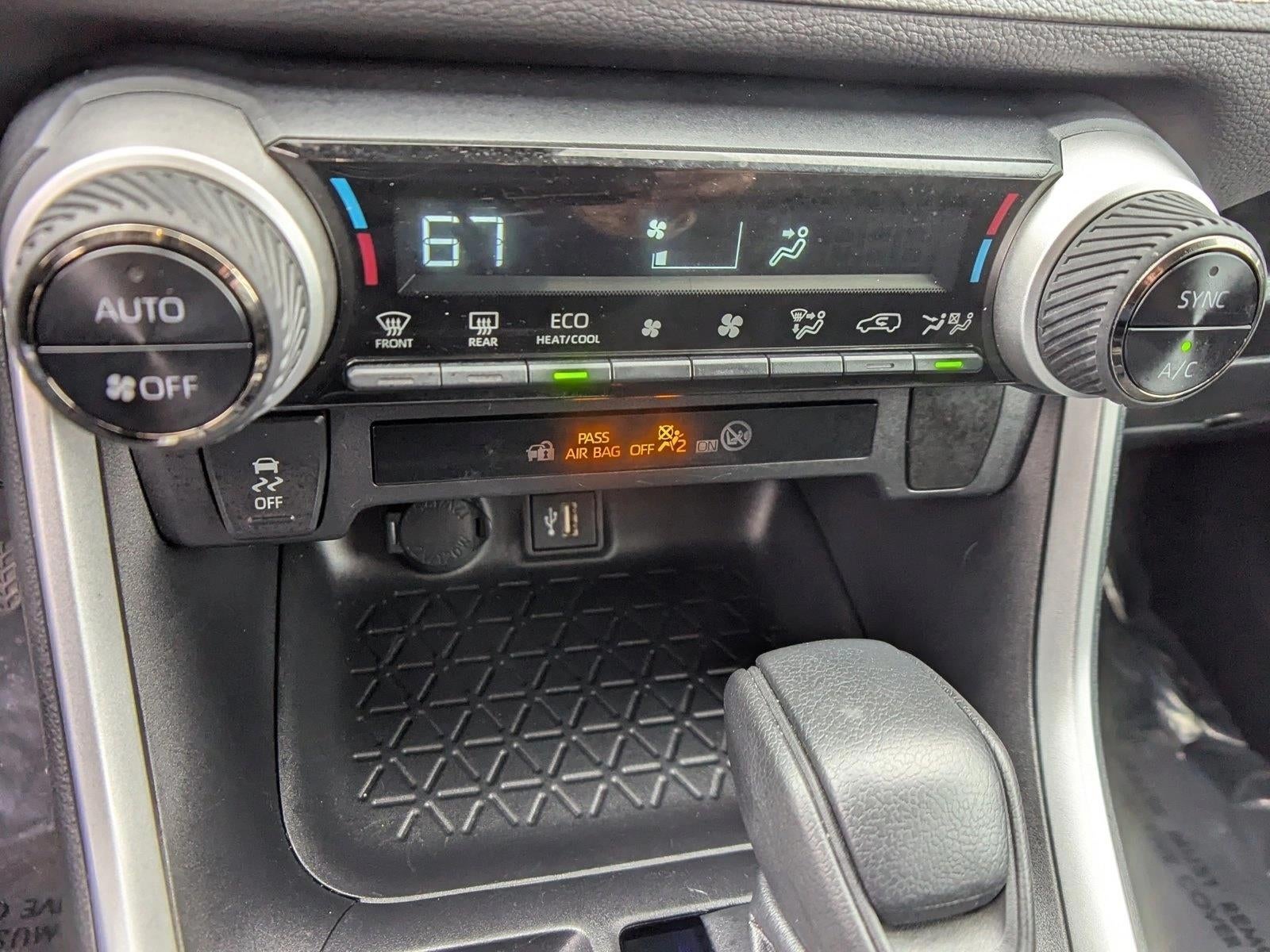 2025 Toyota RAV4 Hybrid LE AWD (Natl)