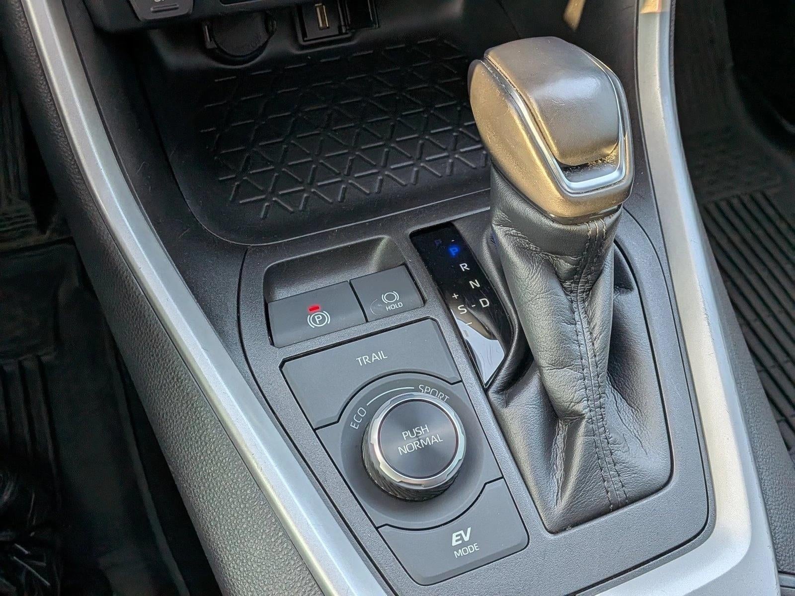 2022 Toyota RAV4 Hybrid SE AWD (Natl)