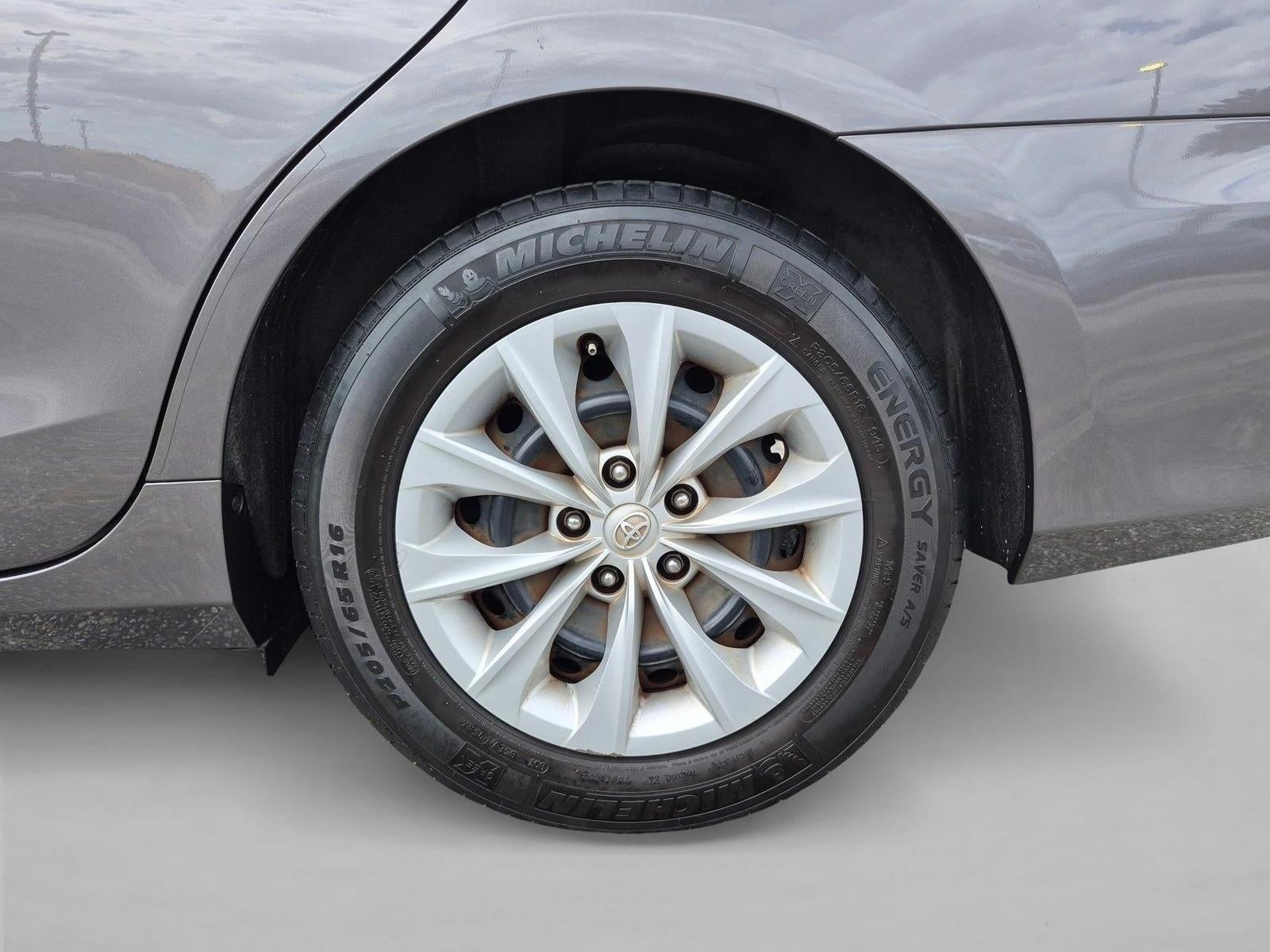 2015 Toyota Camry 4dr Sdn I4 Auto LE (Natl)