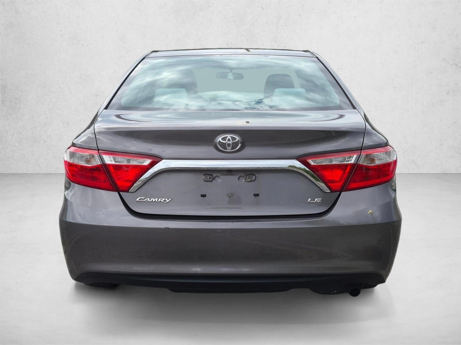 2015 Toyota Camry 4dr Sdn I4 Auto LE (Natl)