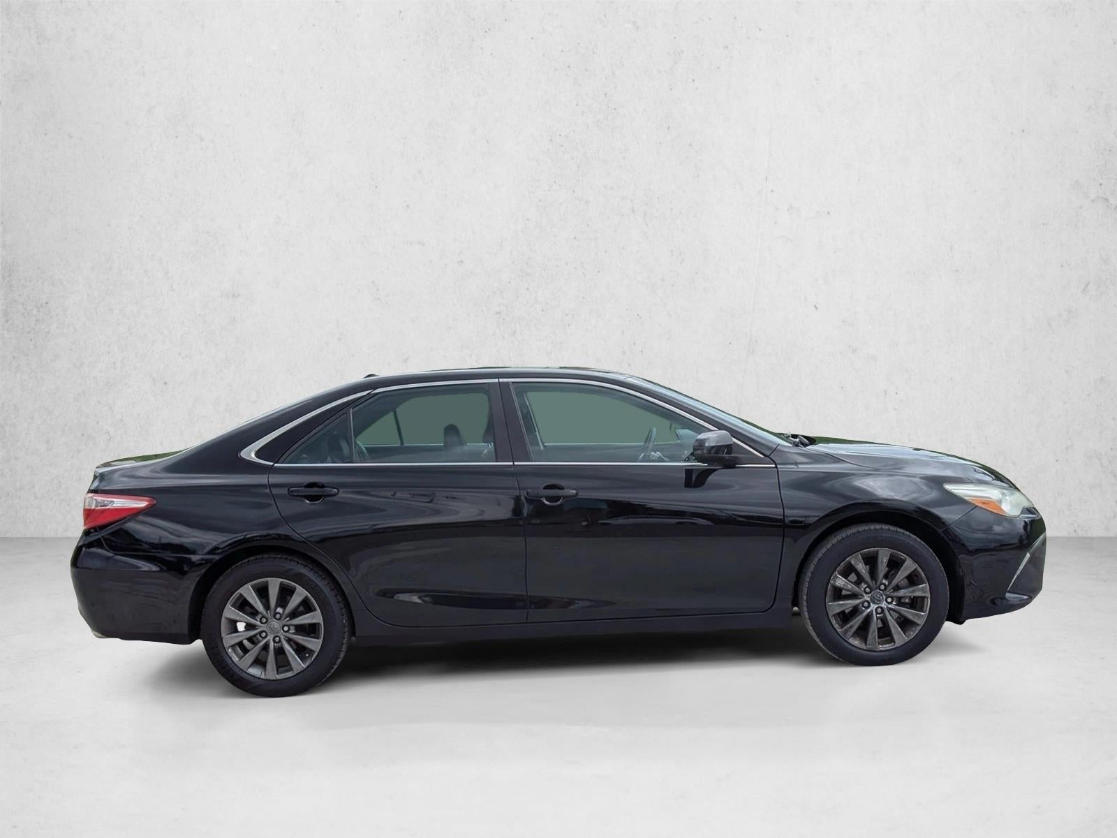 2016 Toyota Camry 4dr Sdn I4 Auto XLE (SE)