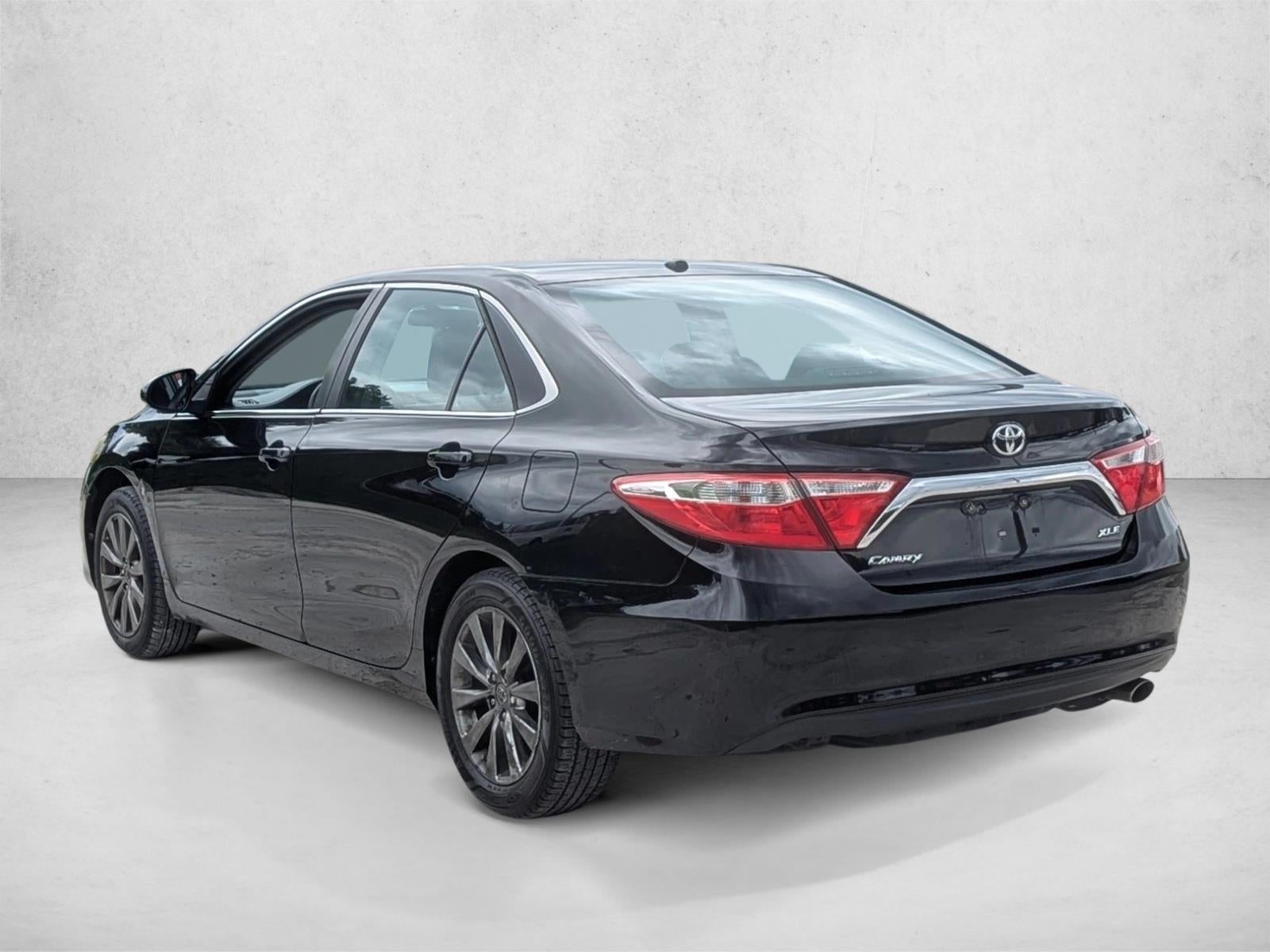 2016 Toyota Camry 4dr Sdn I4 Auto XLE (SE)