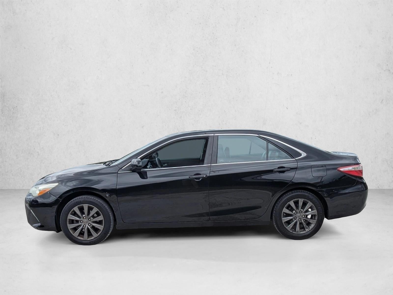 2016 Toyota Camry 4dr Sdn I4 Auto XLE (SE)