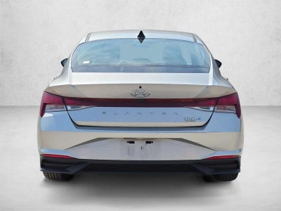 2021 Hyundai ELANTRA SE IVT