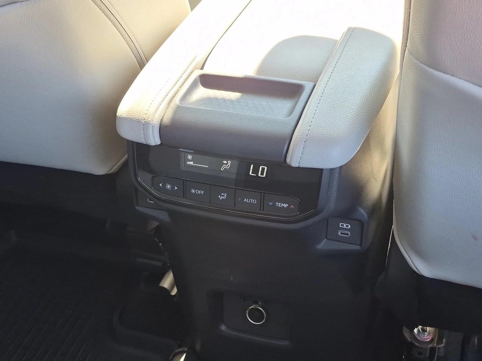 2026 Toyota Grand Highlander XLE AWD (Natl)