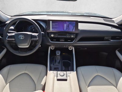 2026 Toyota Grand Highlander XLE AWD (Natl)