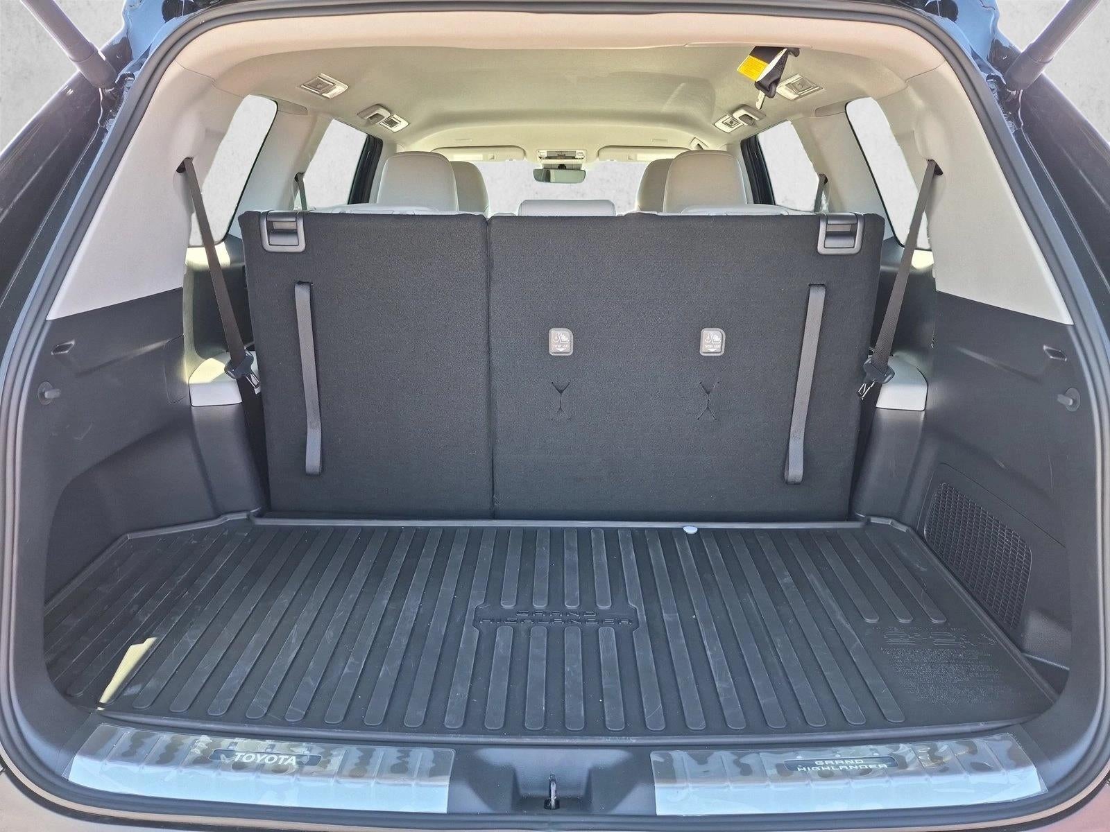 2026 Toyota Grand Highlander XLE AWD (Natl)