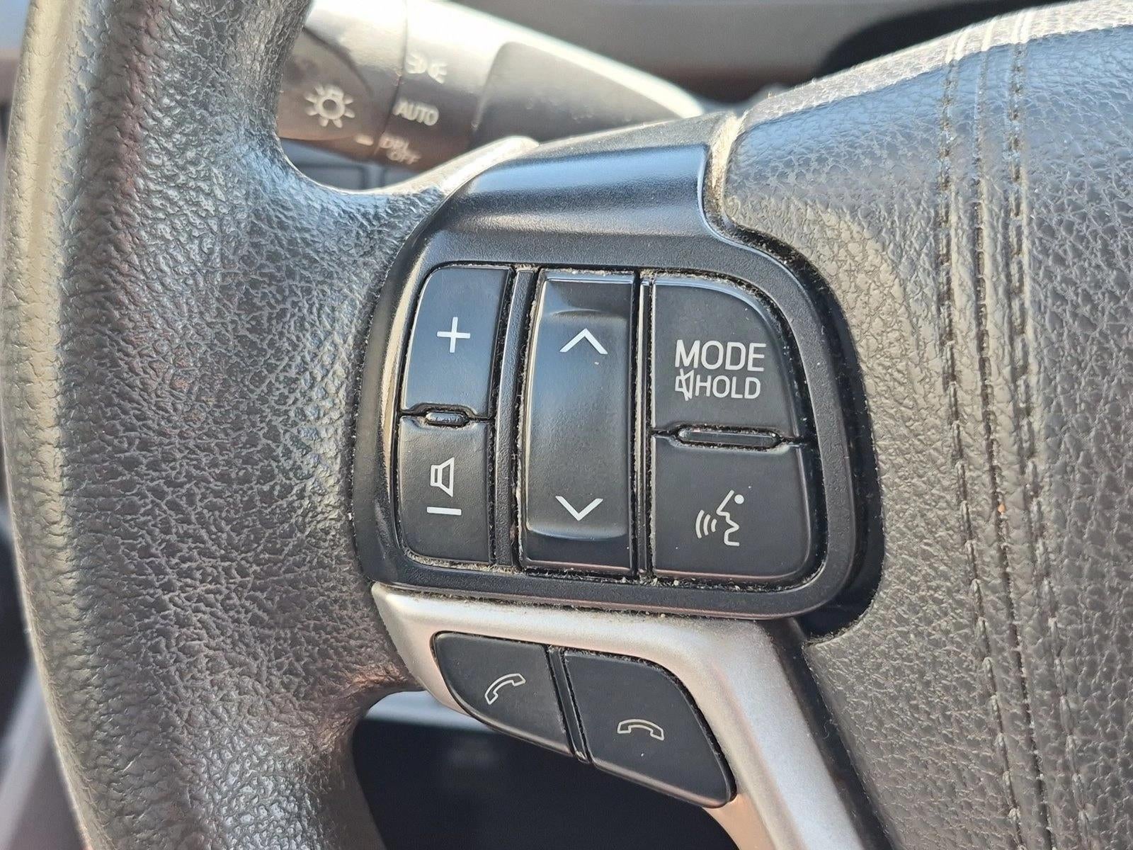 2019 Toyota Highlander LE V6 AWD (Natl)
