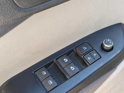 2019 Toyota Highlander LE V6 AWD (Natl)