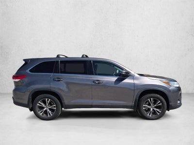 2019 Toyota Highlander LE V6 AWD (Natl)
