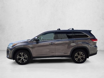 2019 Toyota Highlander LE V6 AWD (Natl)