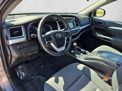 2019 Toyota Highlander LE V6 AWD (Natl)