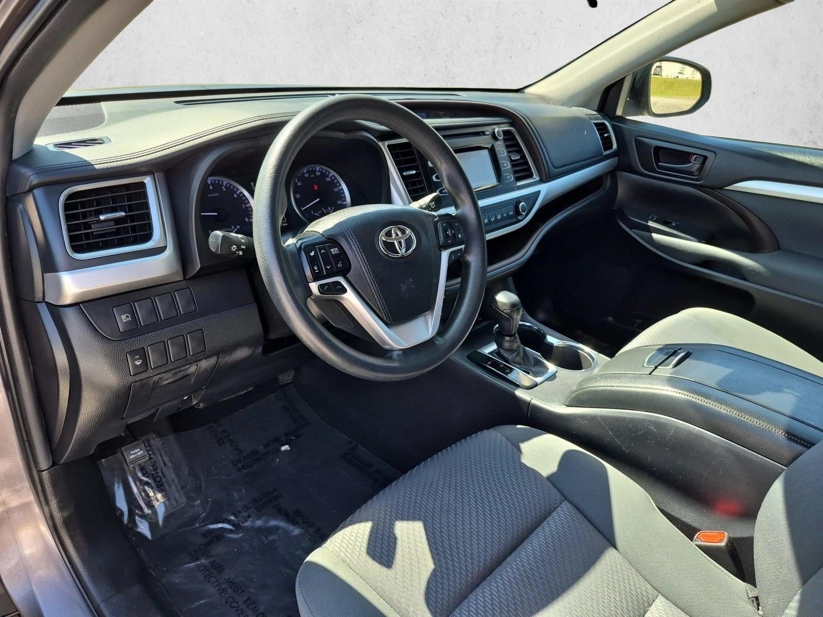 2019 Toyota Highlander LE V6 AWD (Natl)