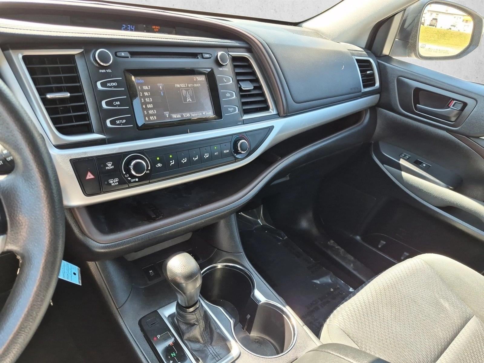 2019 Toyota Highlander LE V6 AWD (Natl)