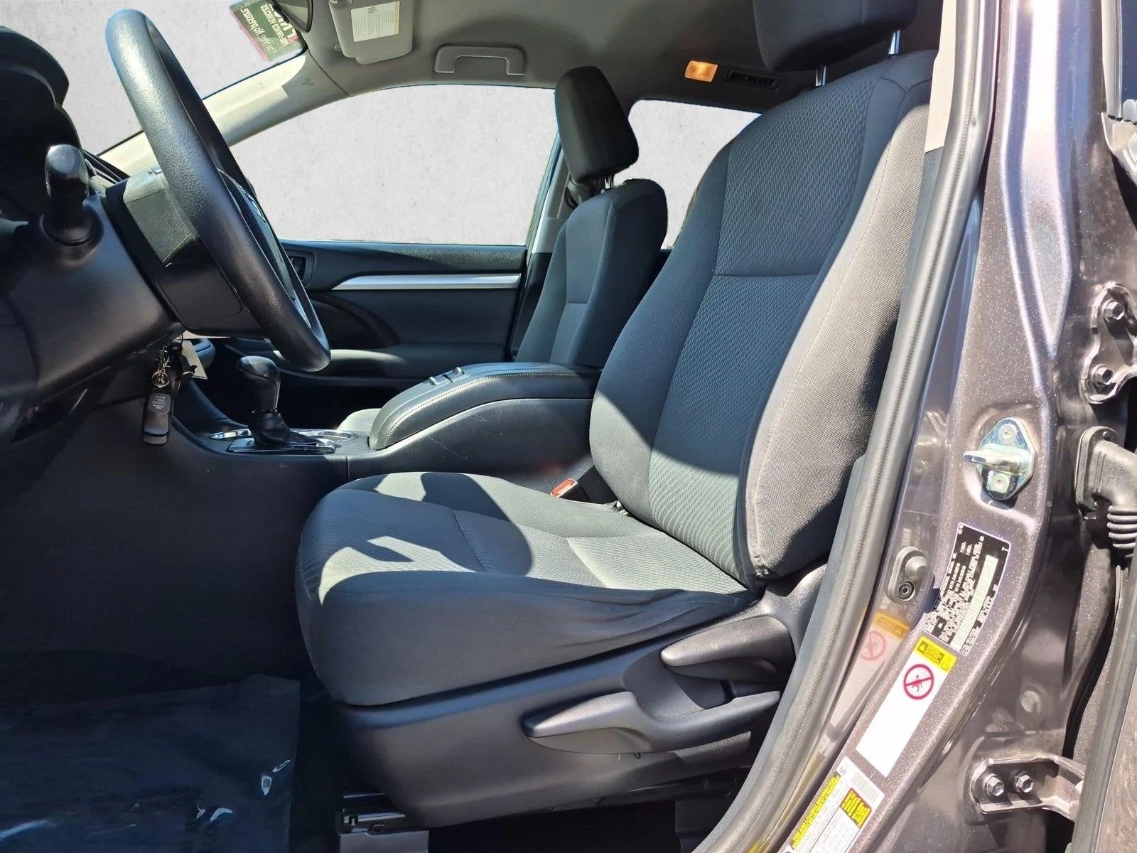 2019 Toyota Highlander LE V6 AWD (Natl)