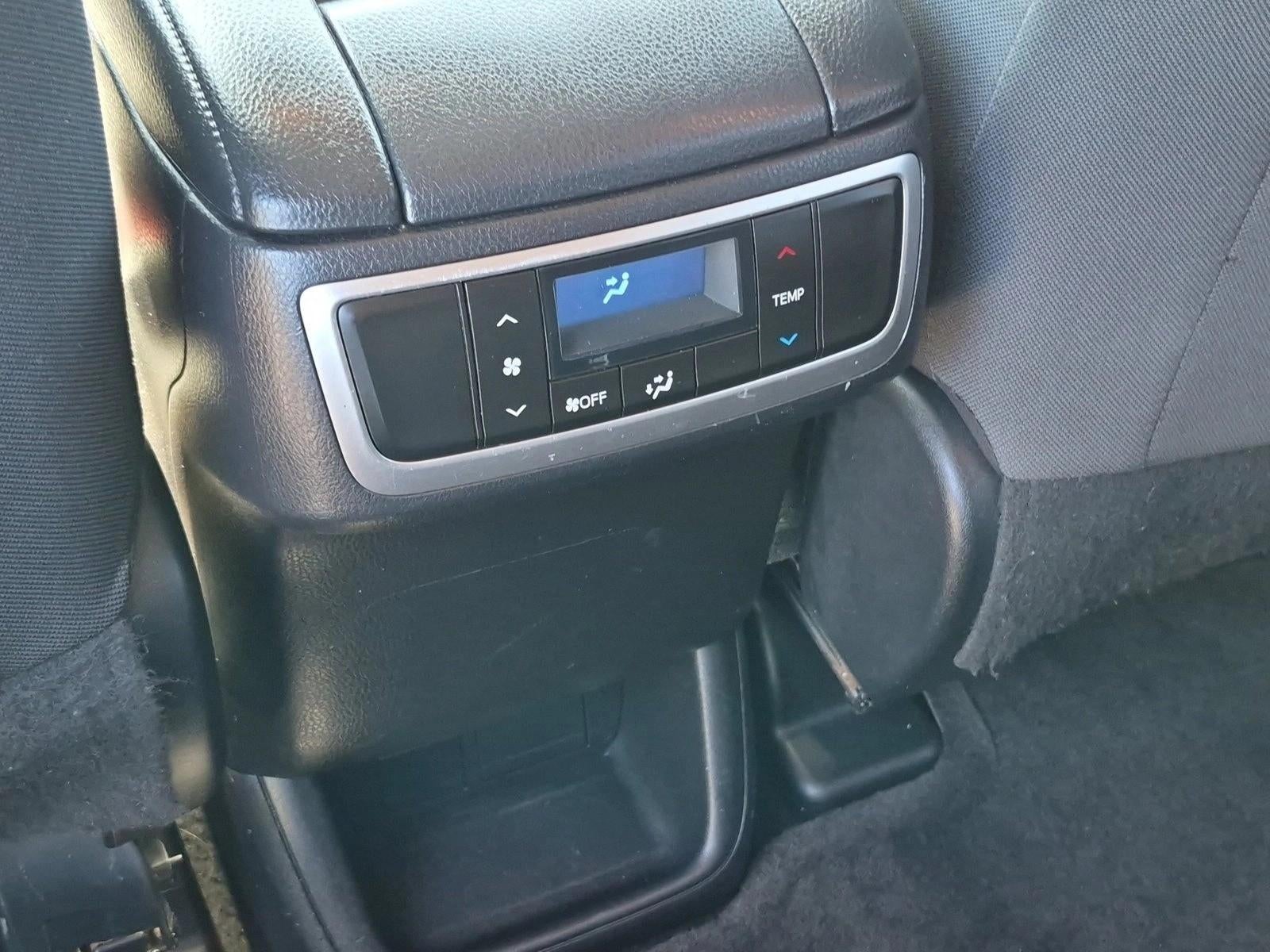 2019 Toyota Highlander LE V6 AWD (Natl)