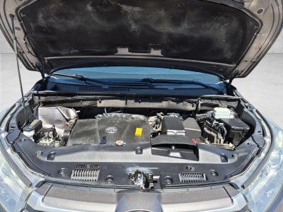 2019 Toyota Highlander LE V6 AWD (Natl)