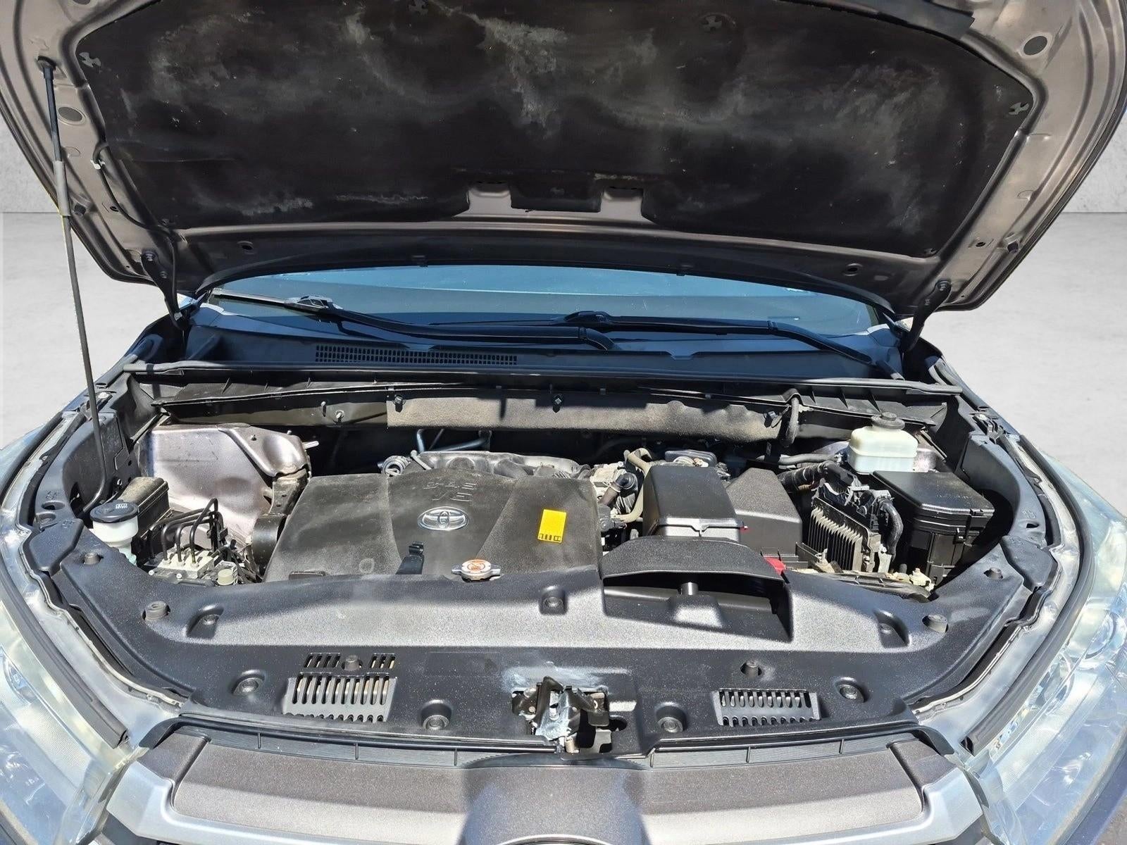 2019 Toyota Highlander LE V6 AWD (Natl)