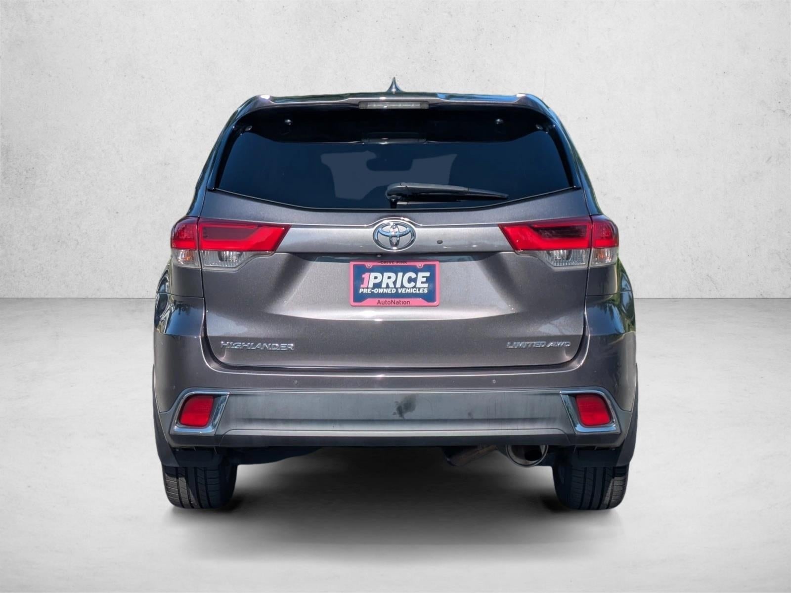2019 Toyota Highlander Limited Platinum V6 AWD (Natl)