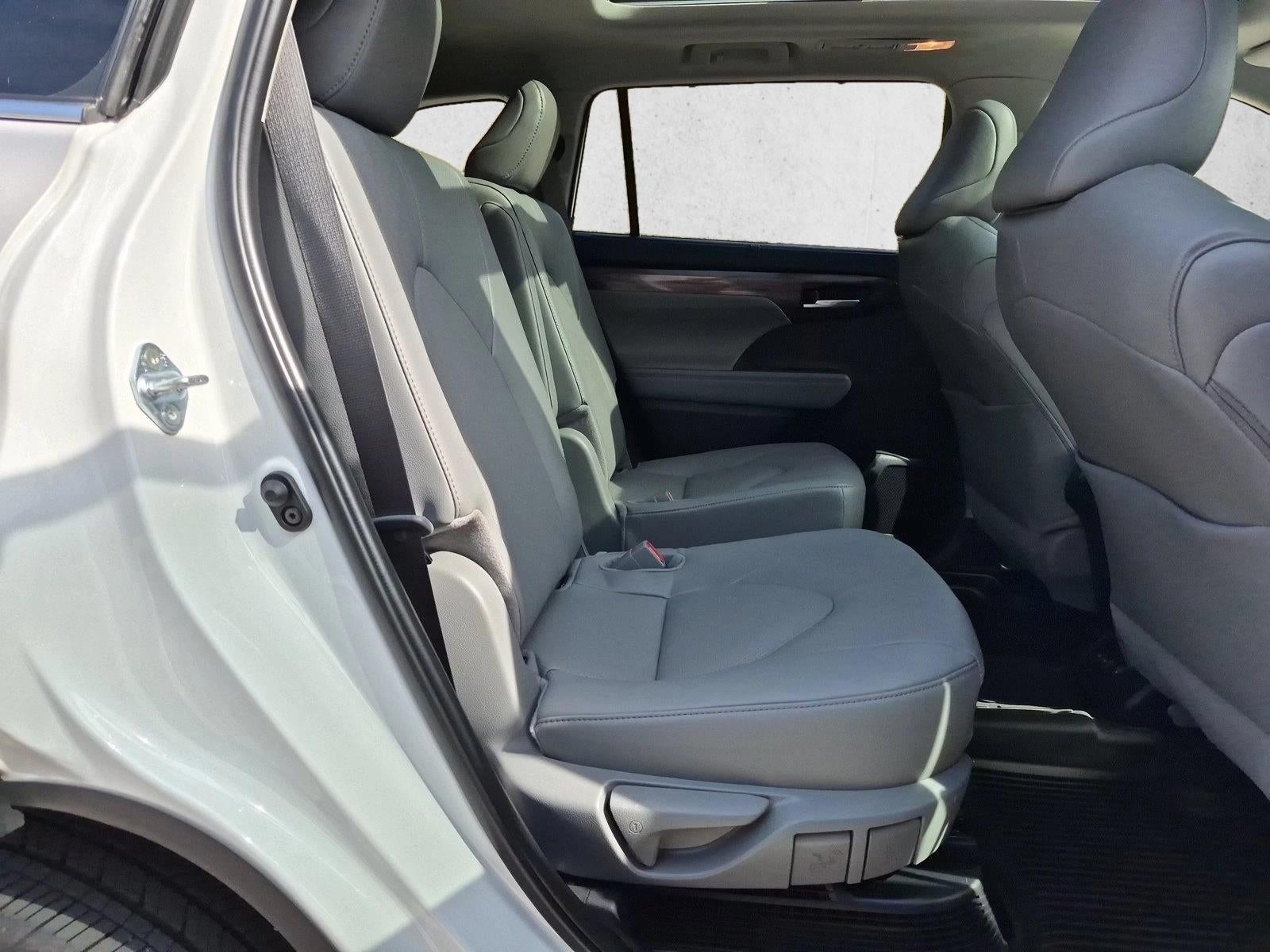 2026 Toyota Highlander Hybrid Platinum AWD (Natl)