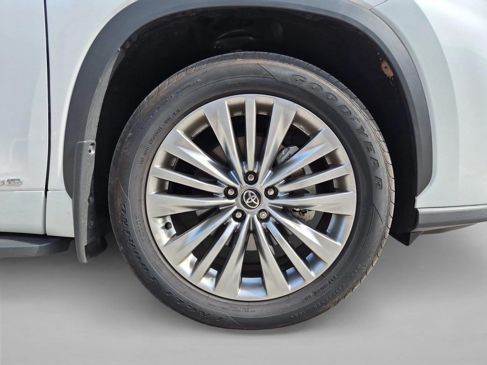 2026 Toyota Highlander Hybrid Platinum AWD (Natl)