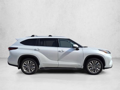 2026 Toyota Highlander Hybrid Platinum AWD (Natl)