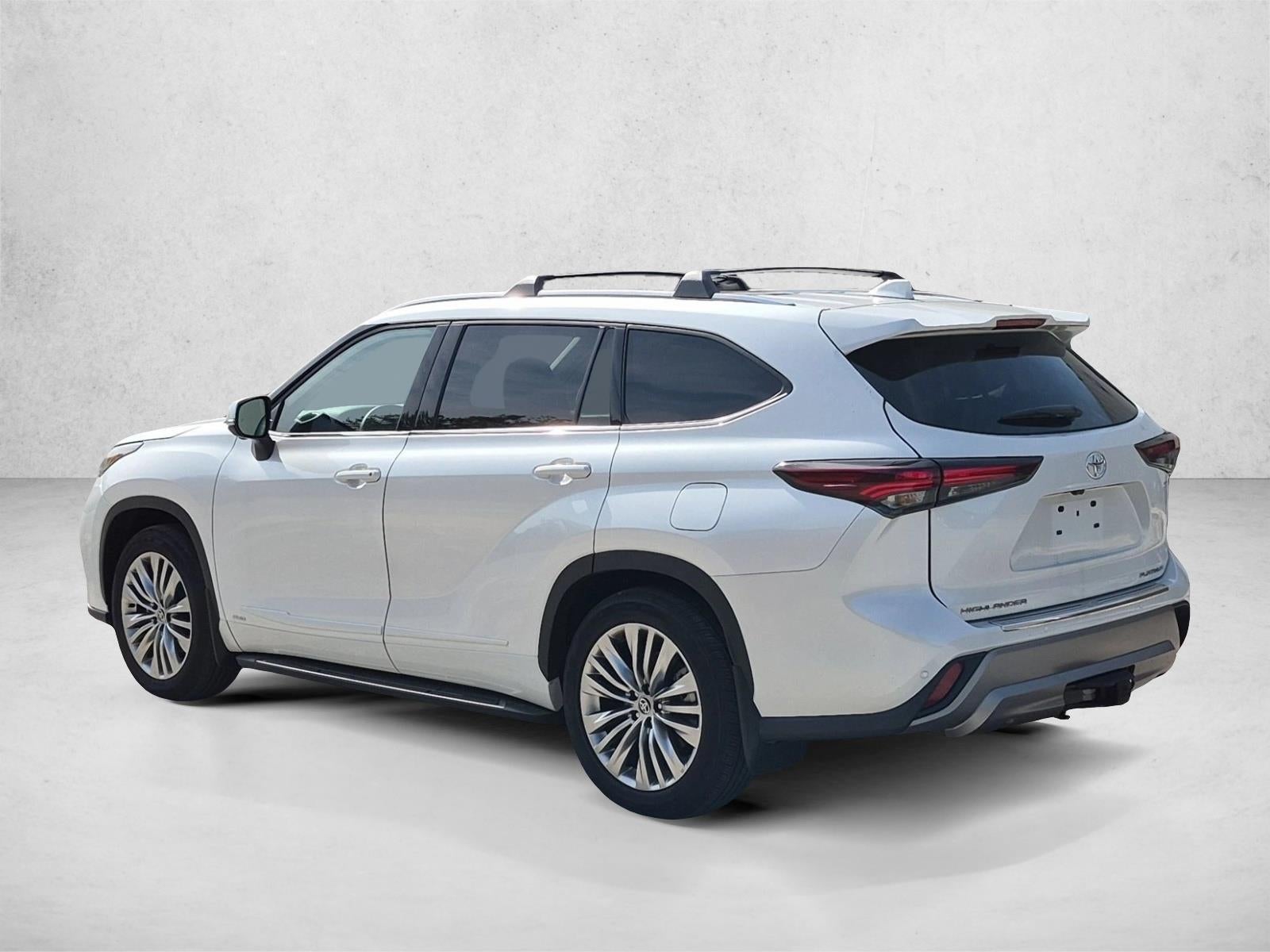 2026 Toyota Highlander Hybrid Platinum AWD (Natl)