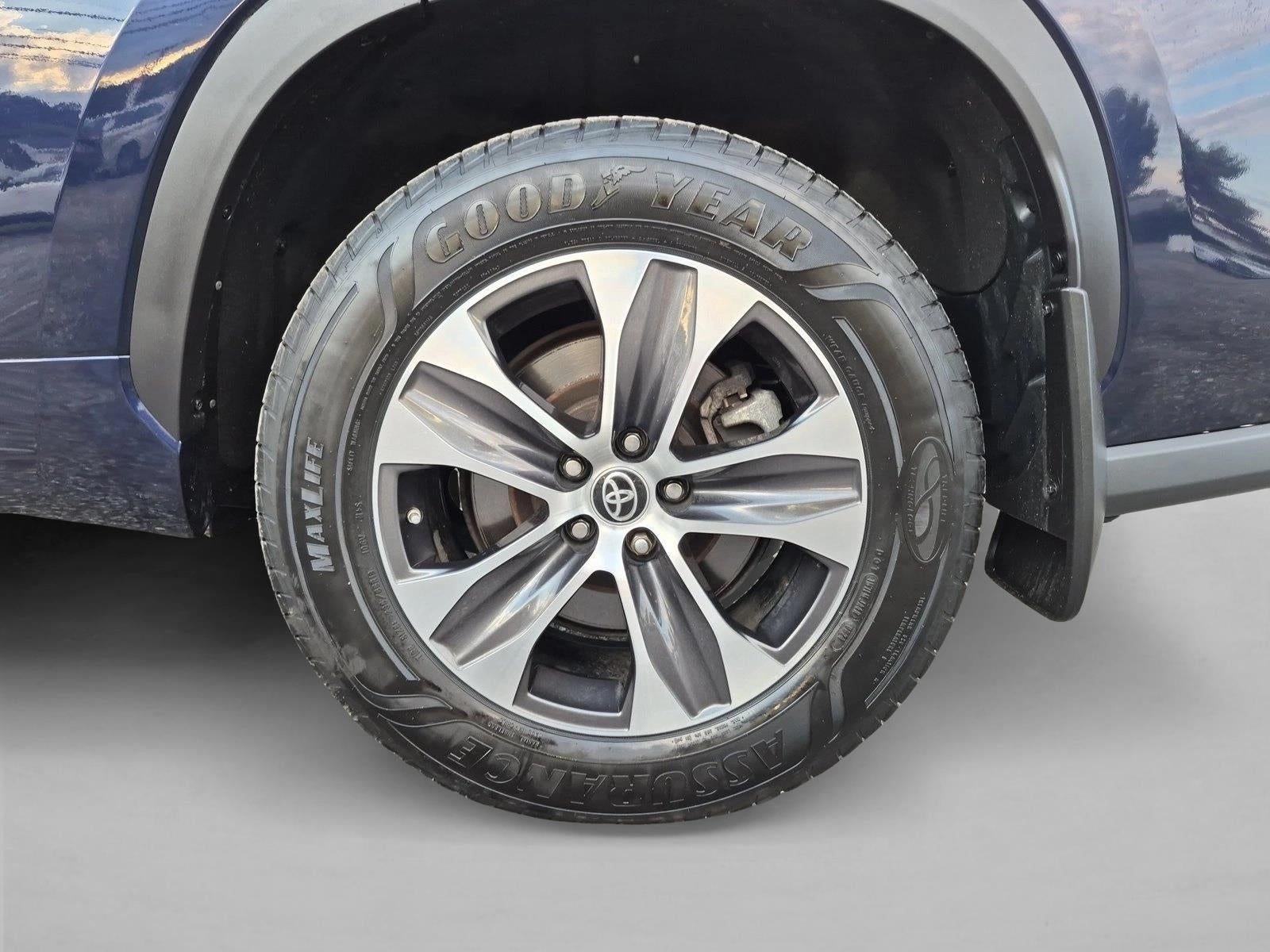 2021 Toyota Highlander Hybrid XLE AWD (Natl)