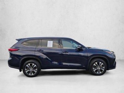 2021 Toyota Highlander Hybrid XLE AWD (Natl)