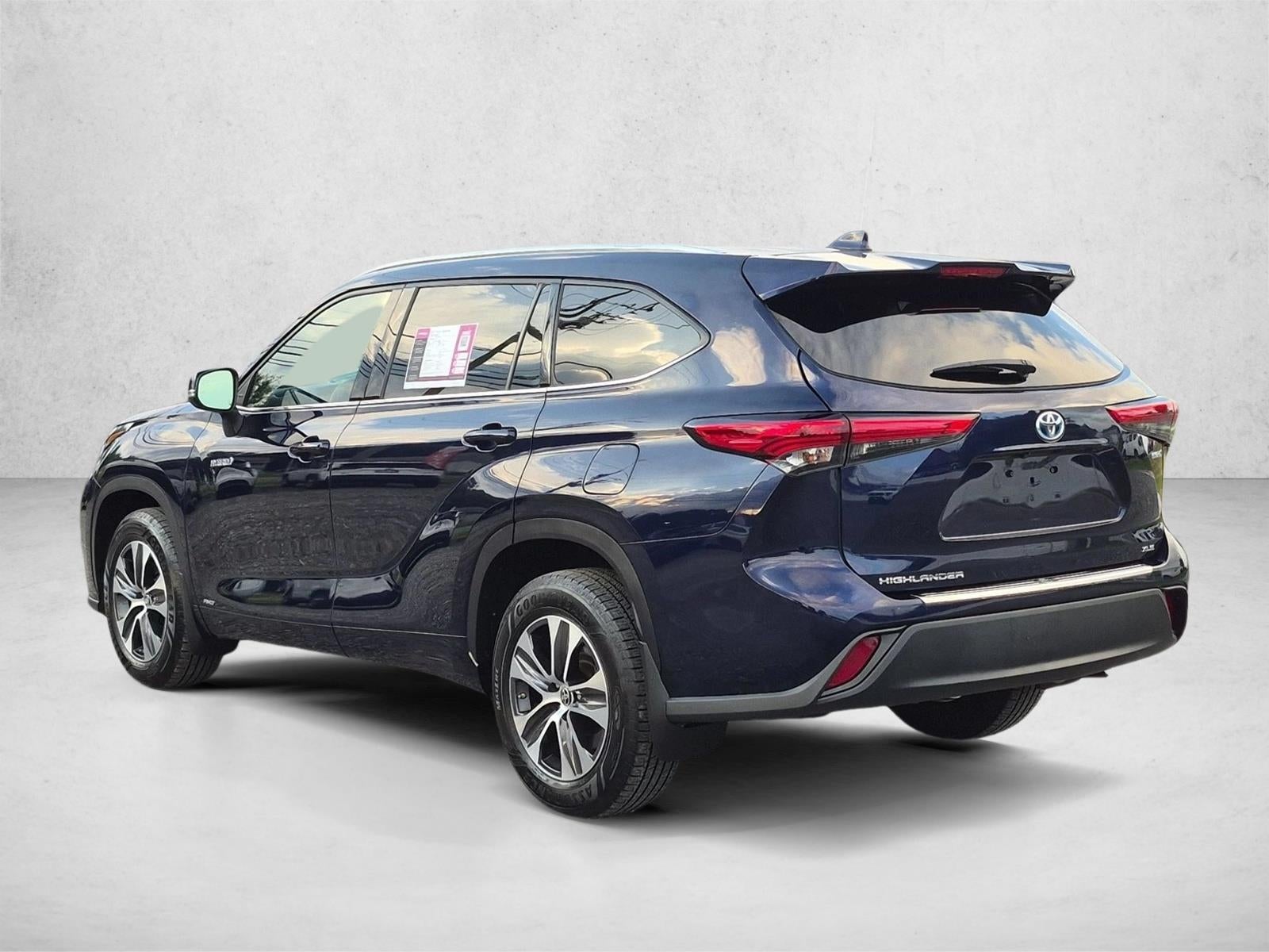 2021 Toyota Highlander Hybrid XLE AWD (Natl)