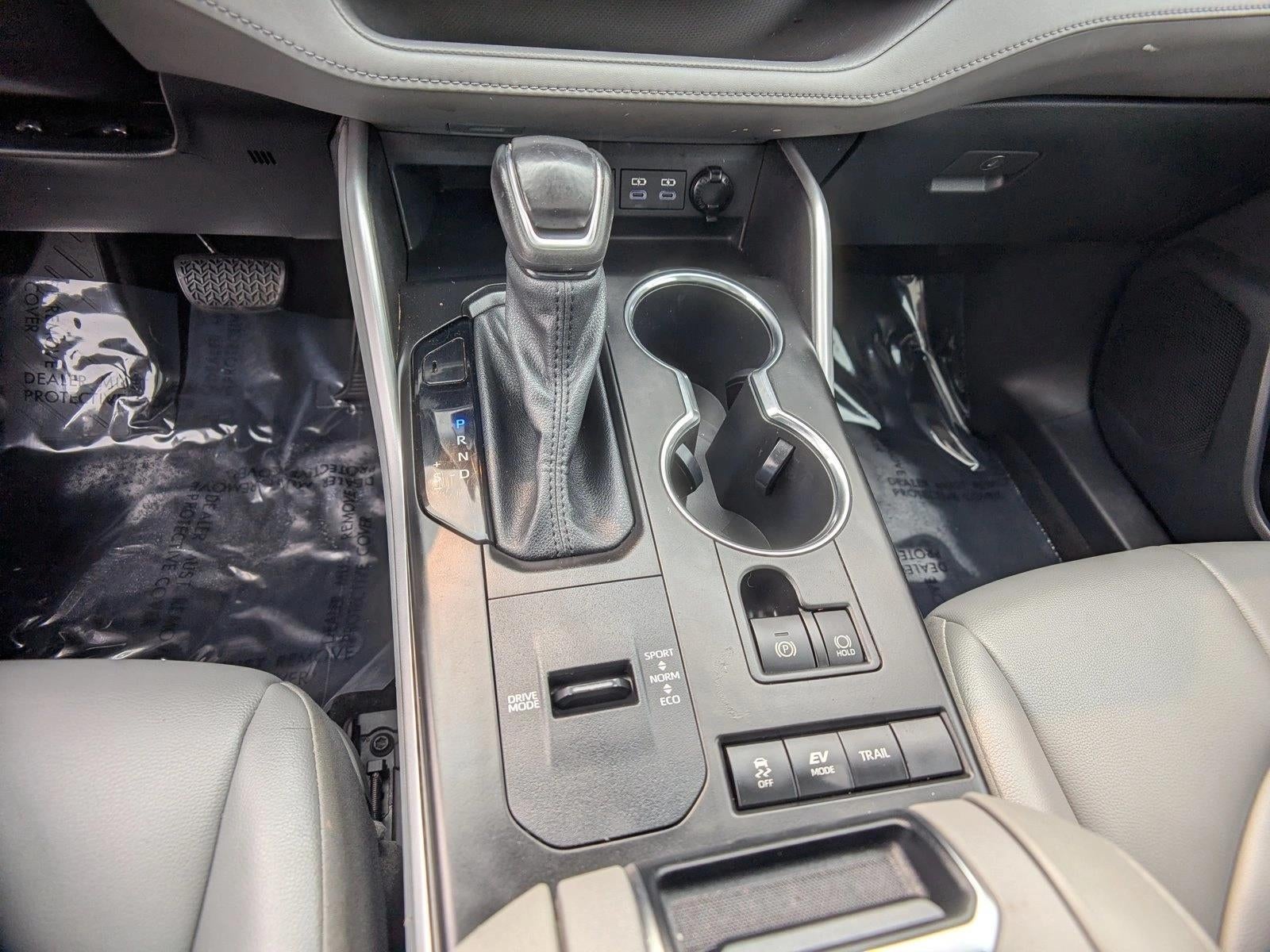 2022 Toyota Highlander Hybrid XLE AWD (Natl)