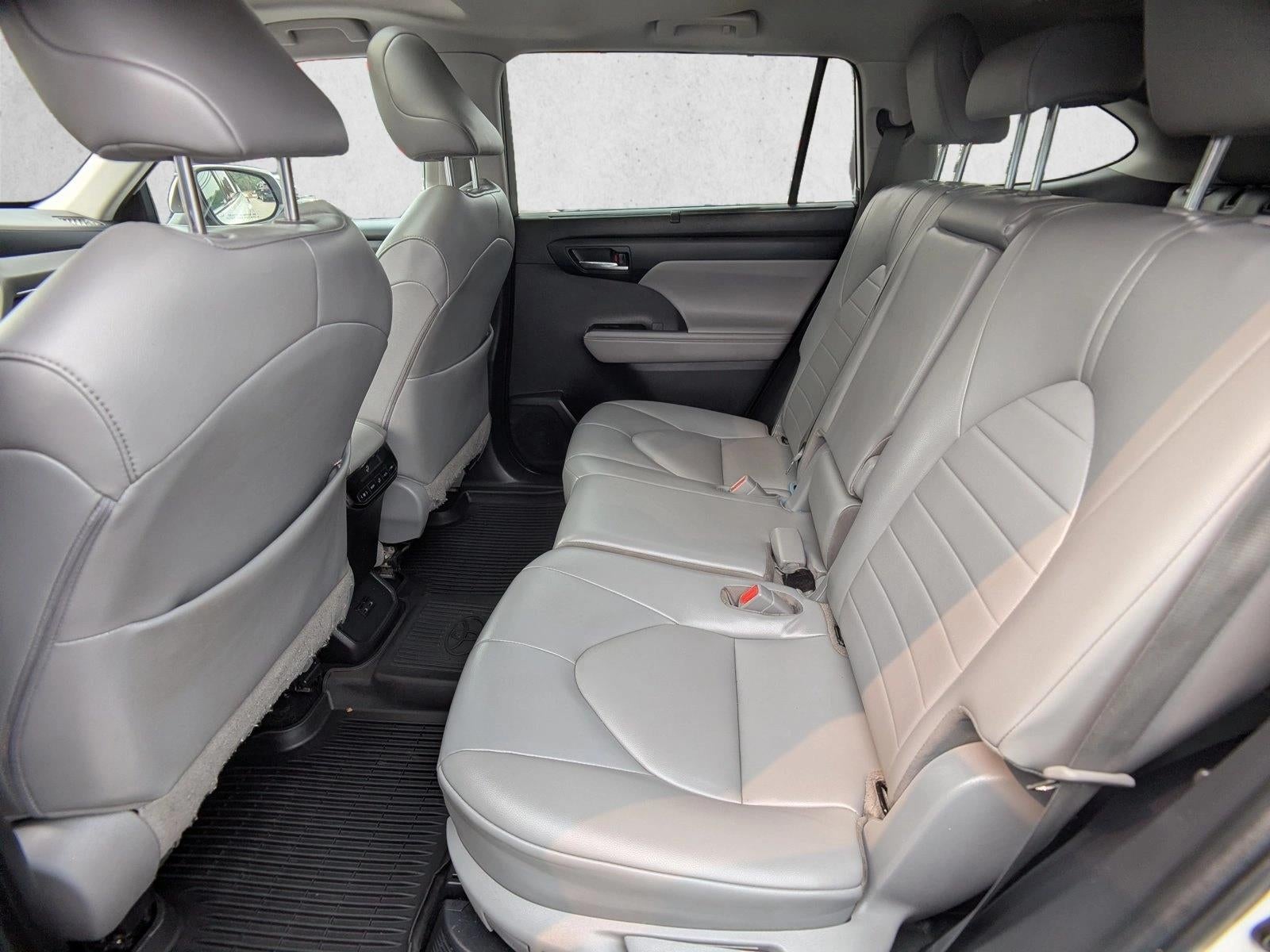 2022 Toyota Highlander Hybrid XLE AWD (Natl)