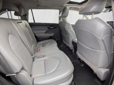 2022 Toyota Highlander Hybrid XLE AWD (Natl)
