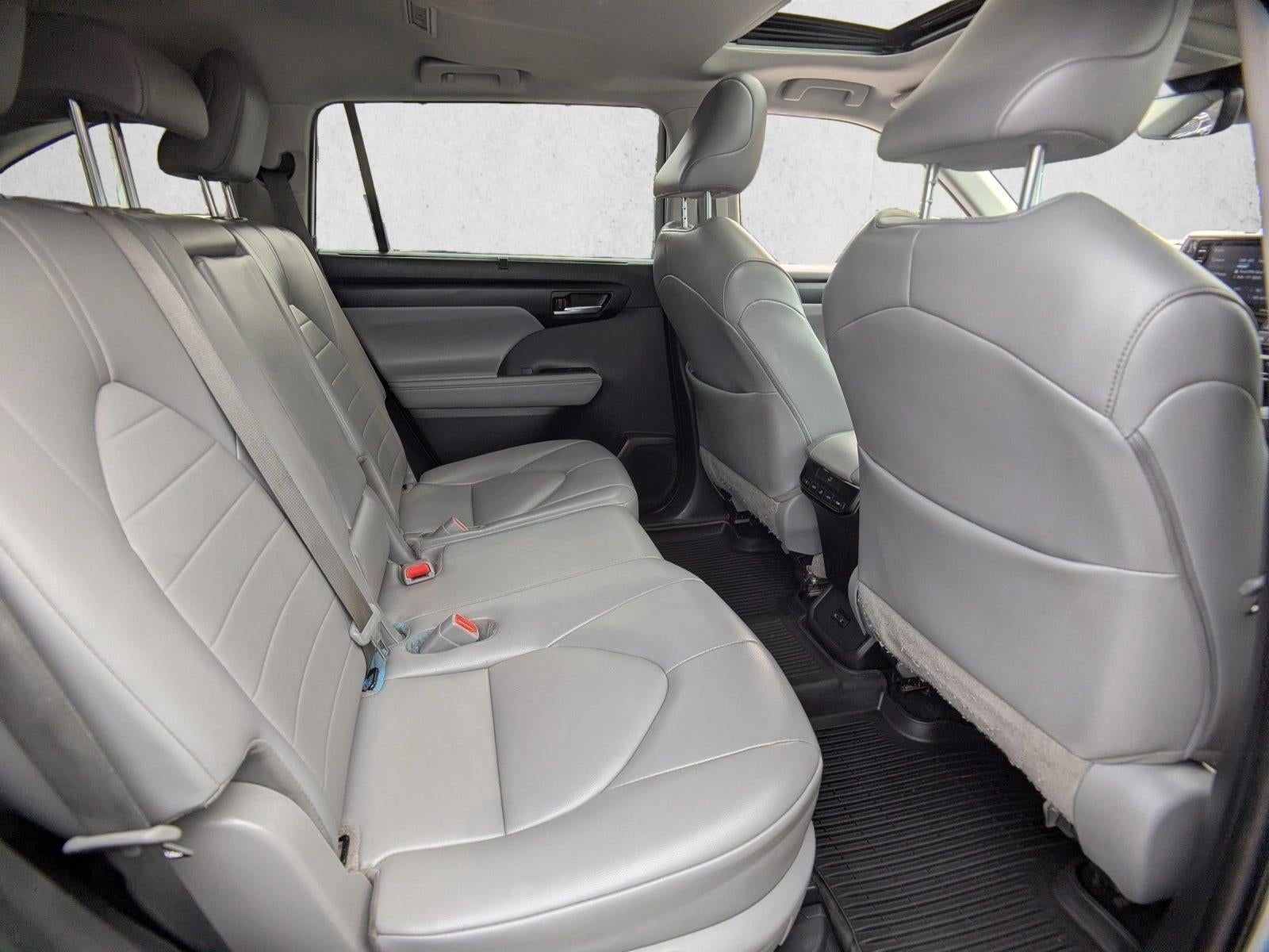 2022 Toyota Highlander Hybrid XLE AWD (Natl)