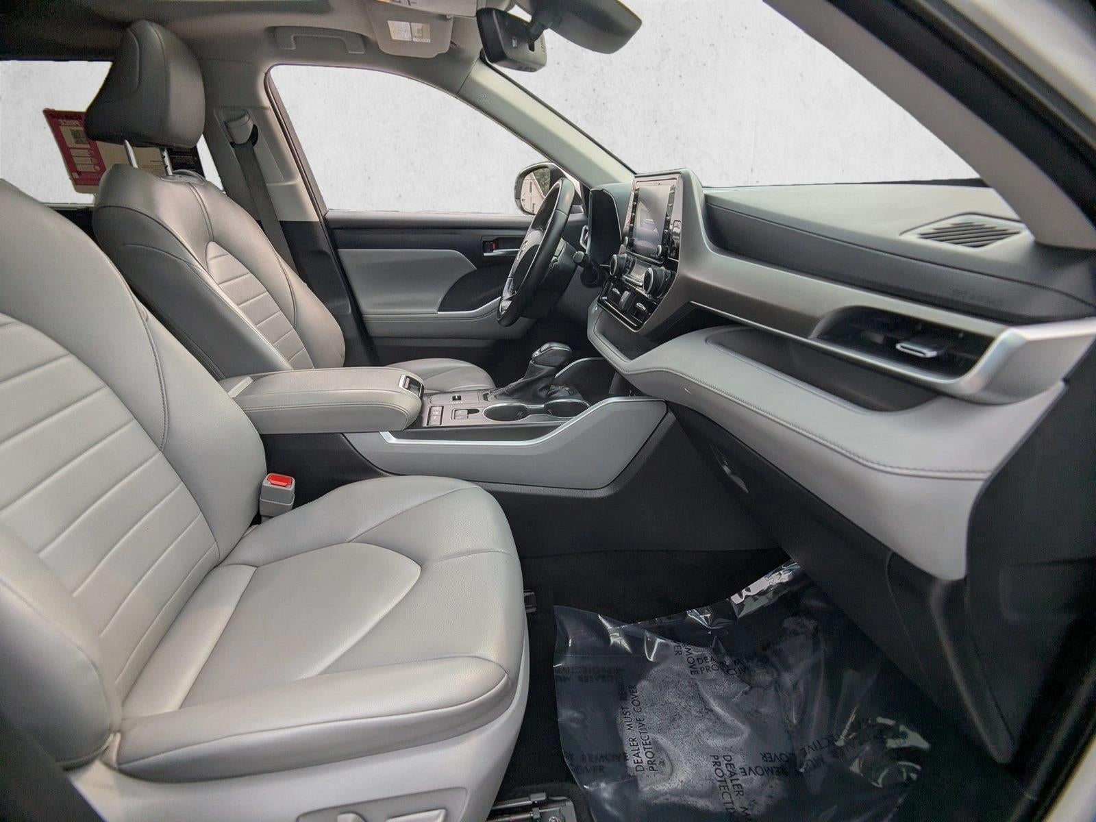 2022 Toyota Highlander Hybrid XLE AWD (Natl)