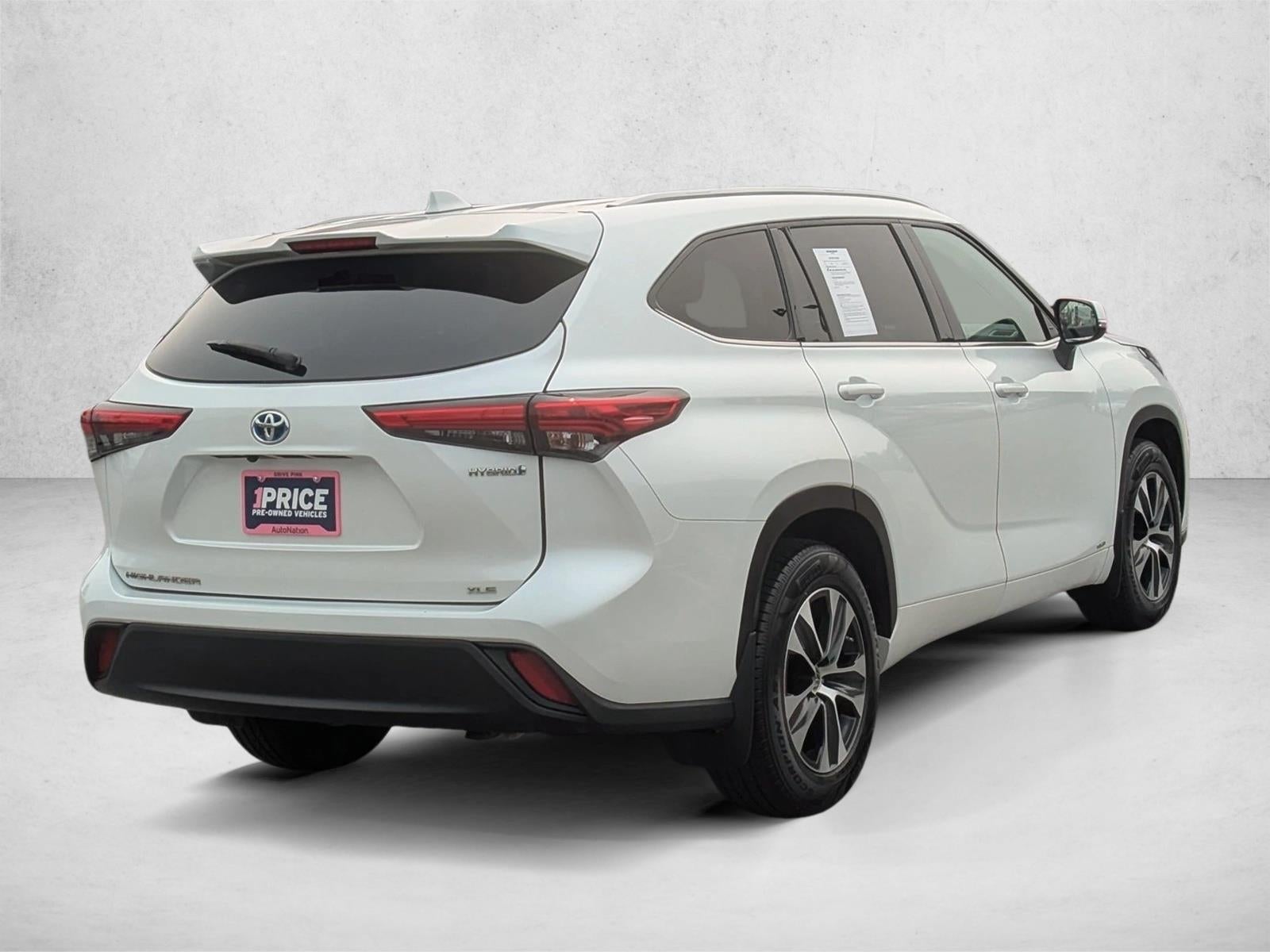 2022 Toyota Highlander Hybrid XLE AWD (Natl)