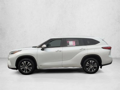 2022 Toyota Highlander Hybrid XLE AWD (Natl)