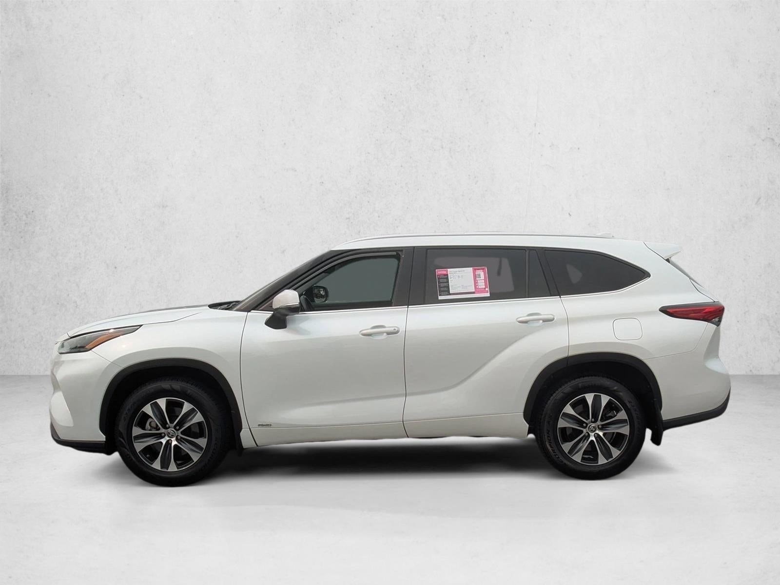 2022 Toyota Highlander Hybrid XLE AWD (Natl)